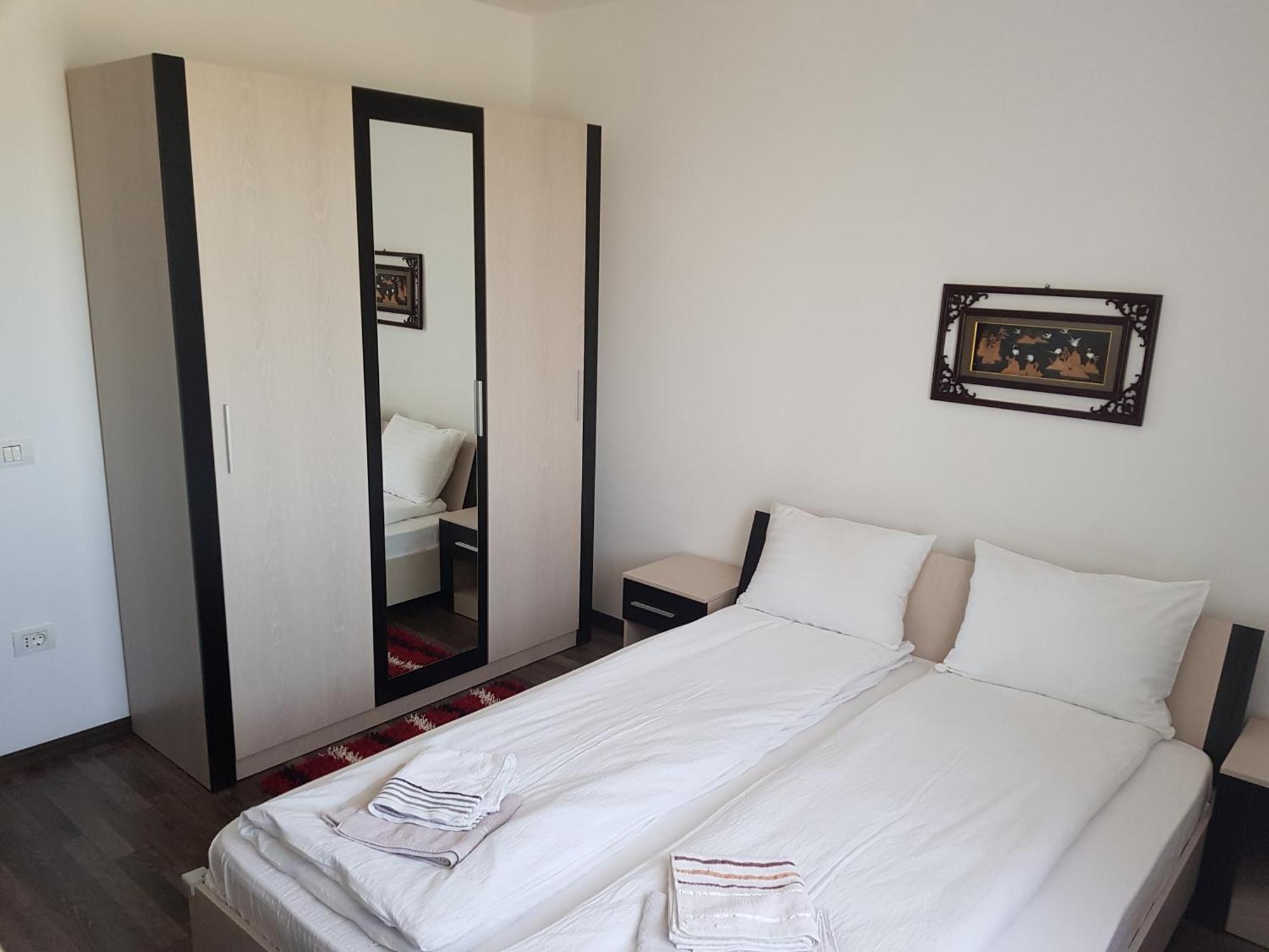 Urban Retreat Luxury Hideaway Apartment Oradea Exterior photo